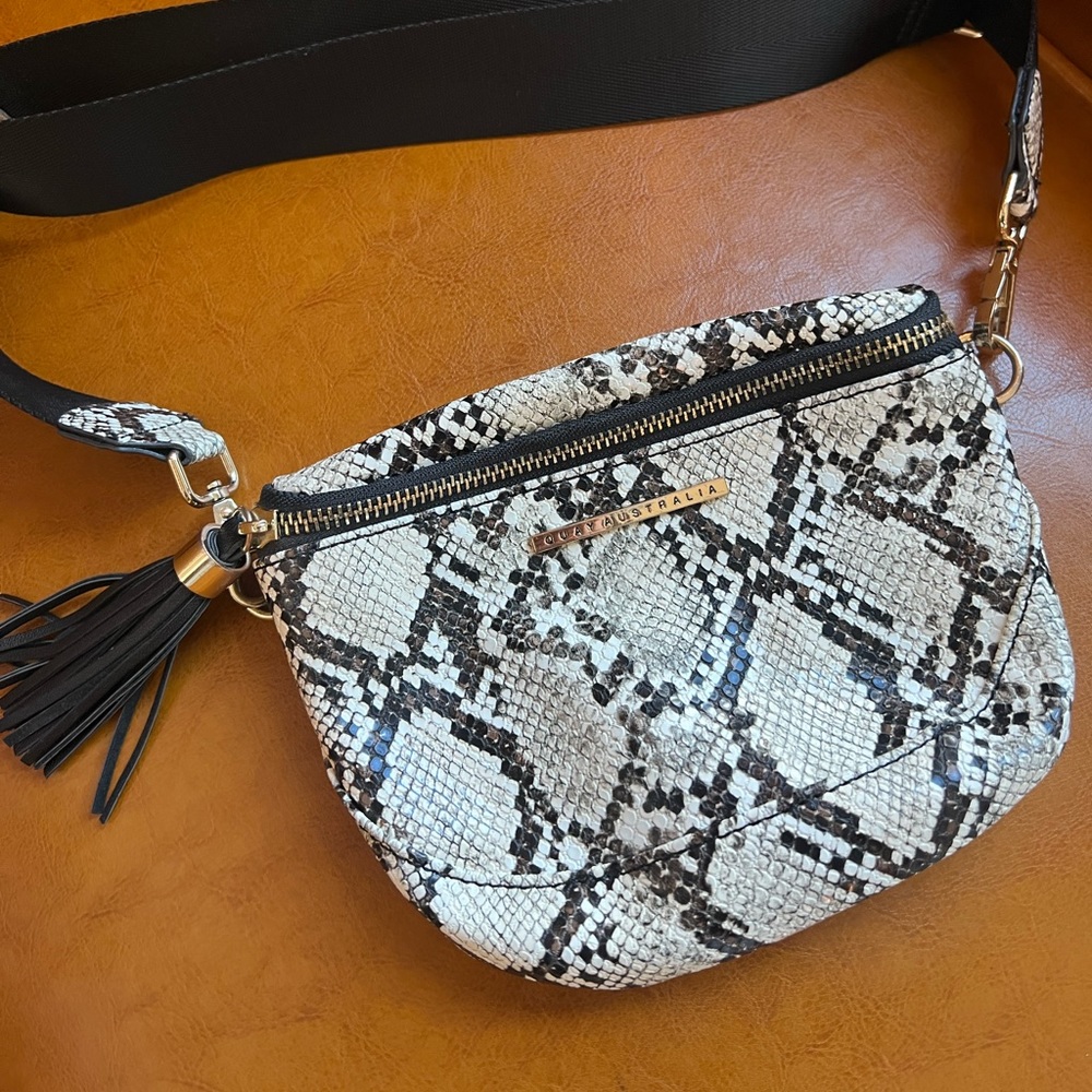 QUAY Fanny Pack